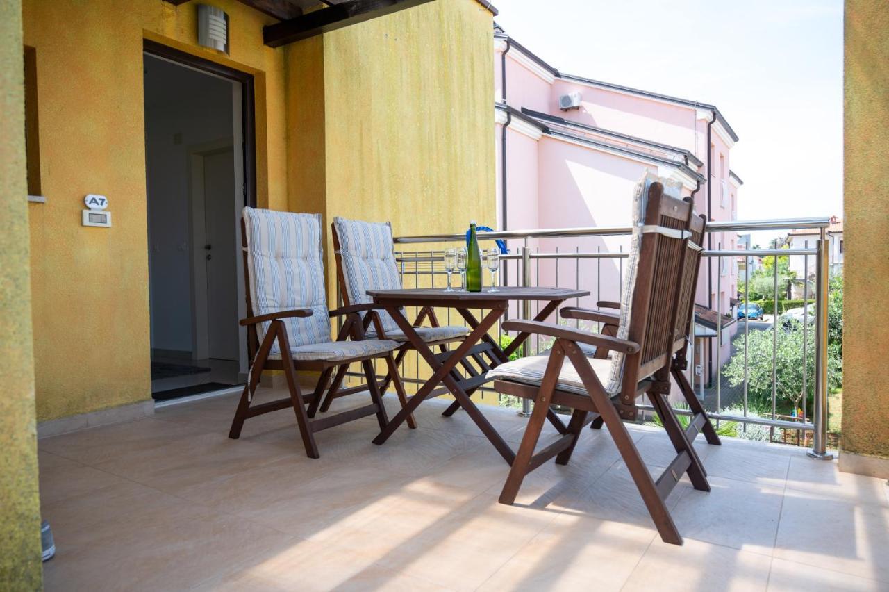 Villa Alpa Umag Bagian luar foto