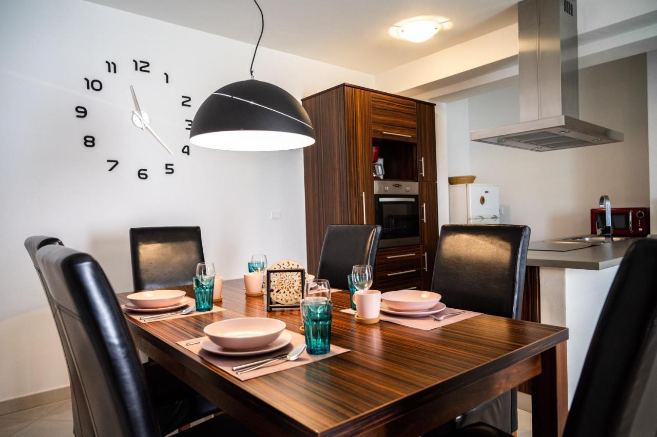 Villa Alpa Umag Bagian luar foto