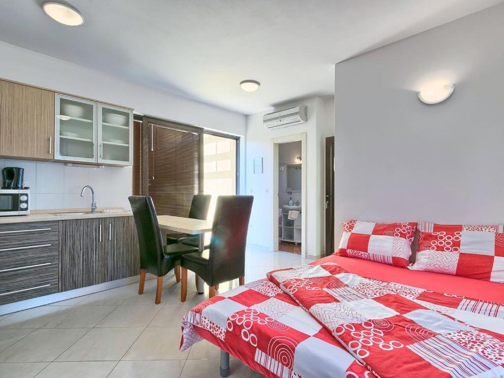Villa Alpa Umag Bagian luar foto
