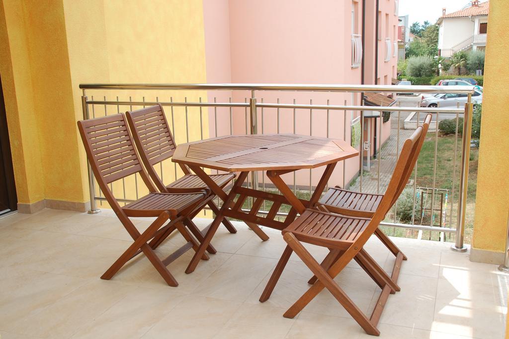 Villa Alpa Umag Bagian luar foto