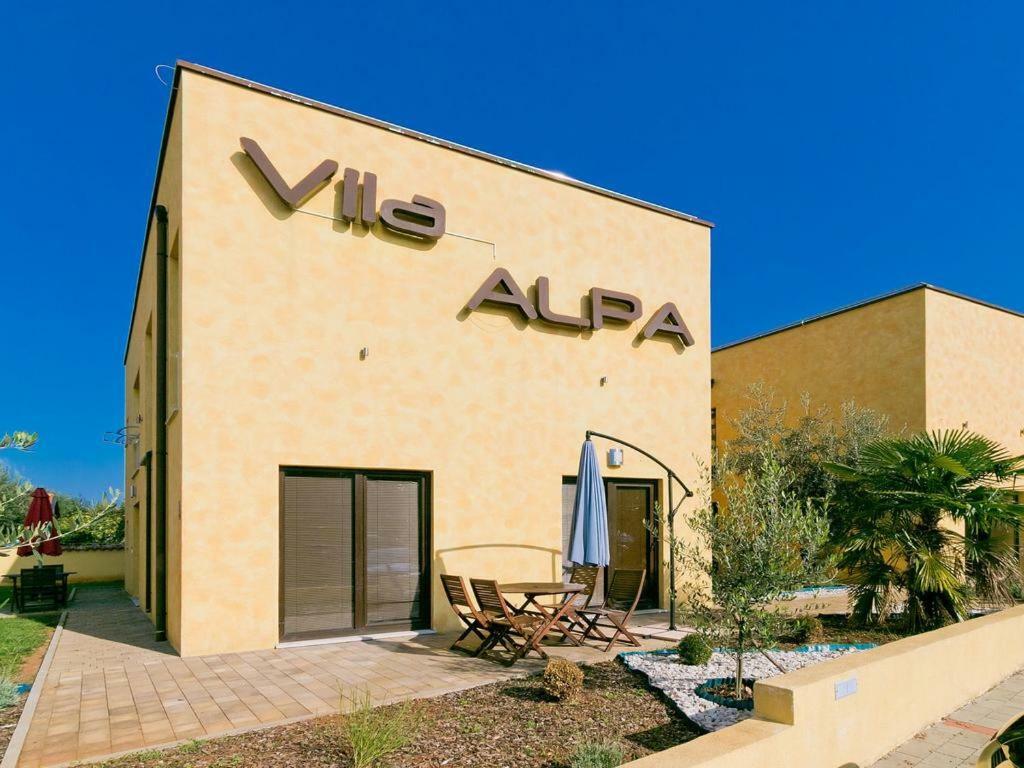 Villa Alpa Umag Bagian luar foto